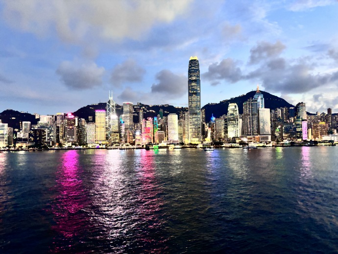 香港,活力之都,励志故事的摇篮